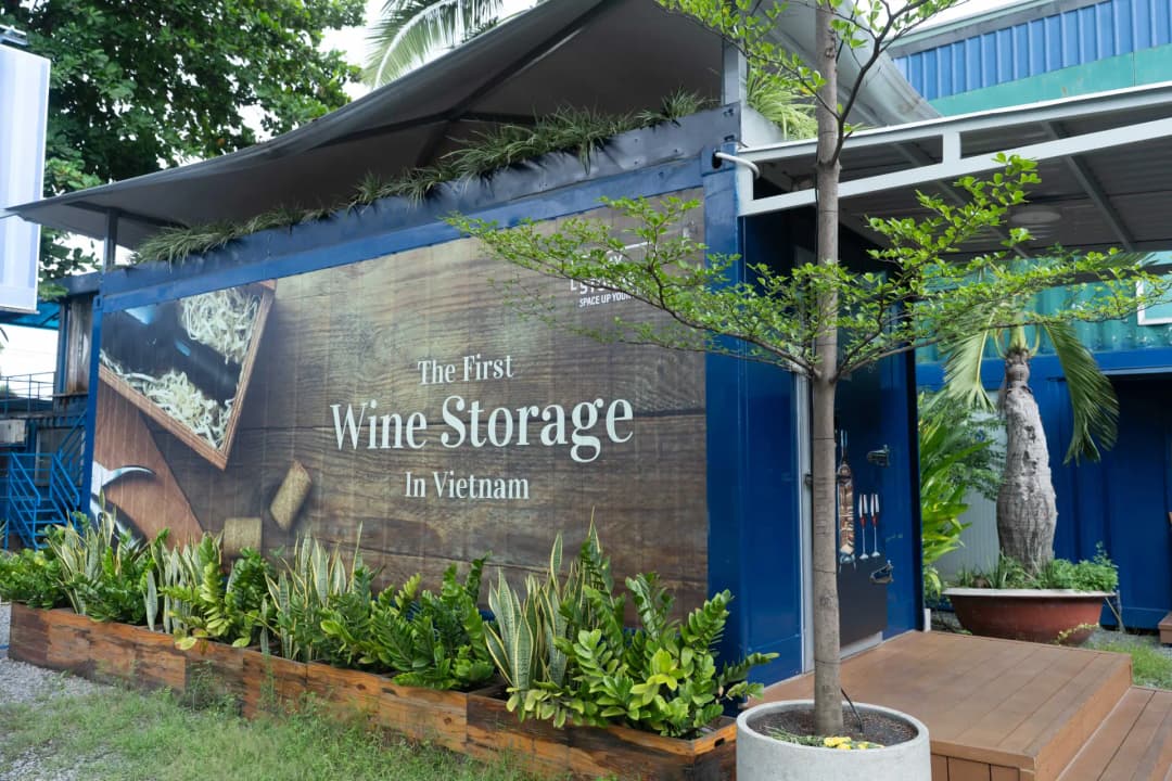 MyStorage の温度管理されたワイン保管コンテナ