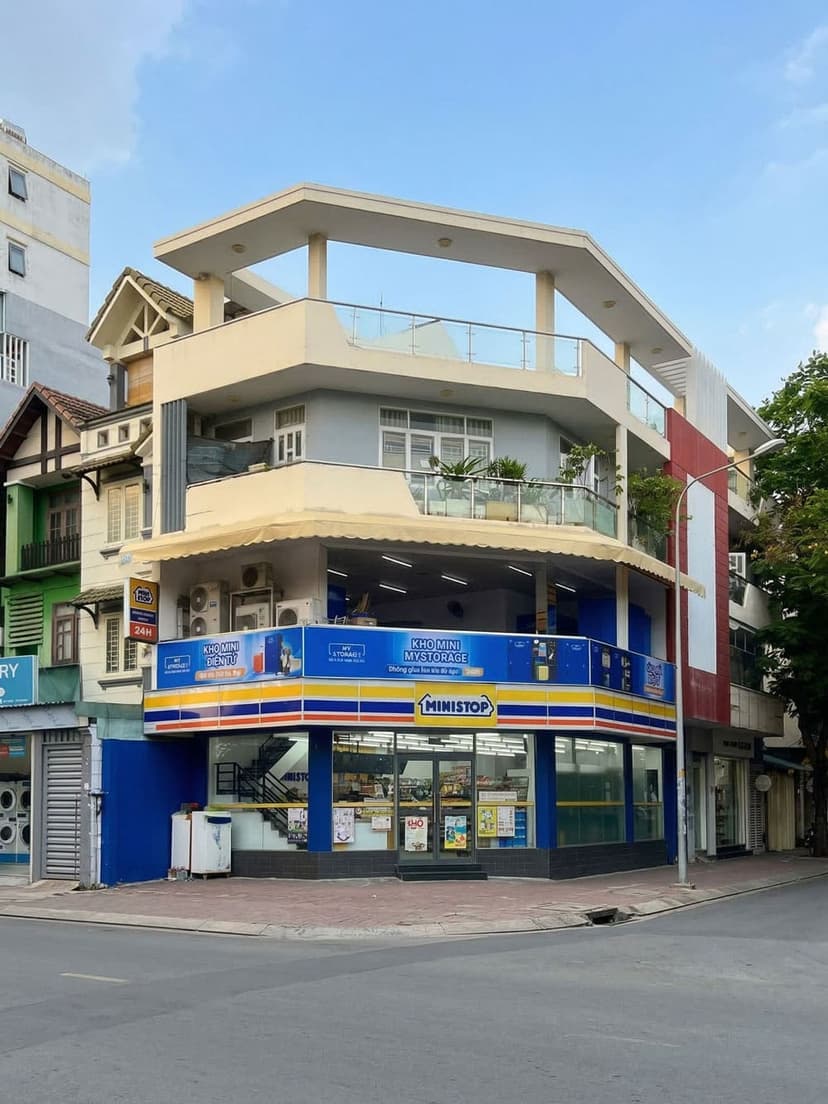 MyStorage self-storage at Ministop Trần Trọng Cung, District 7