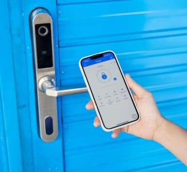 Lớp khoá bảo mật an toàn dành cho khách hàng khi sử dụng kho mini tự quản tại Mystorage Lớp khoá bảo mật an toàn dành cho khách hàng khi sử dụng kho mini tự quản tại Mystorage