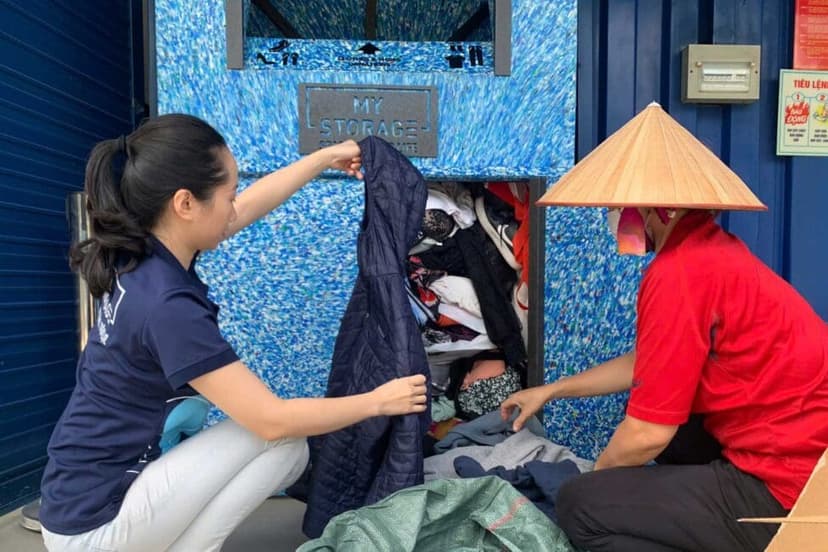 MyStorage에서 베트남 중부 및 홍수 피해 지역을 위한 의류와 물품 기부
