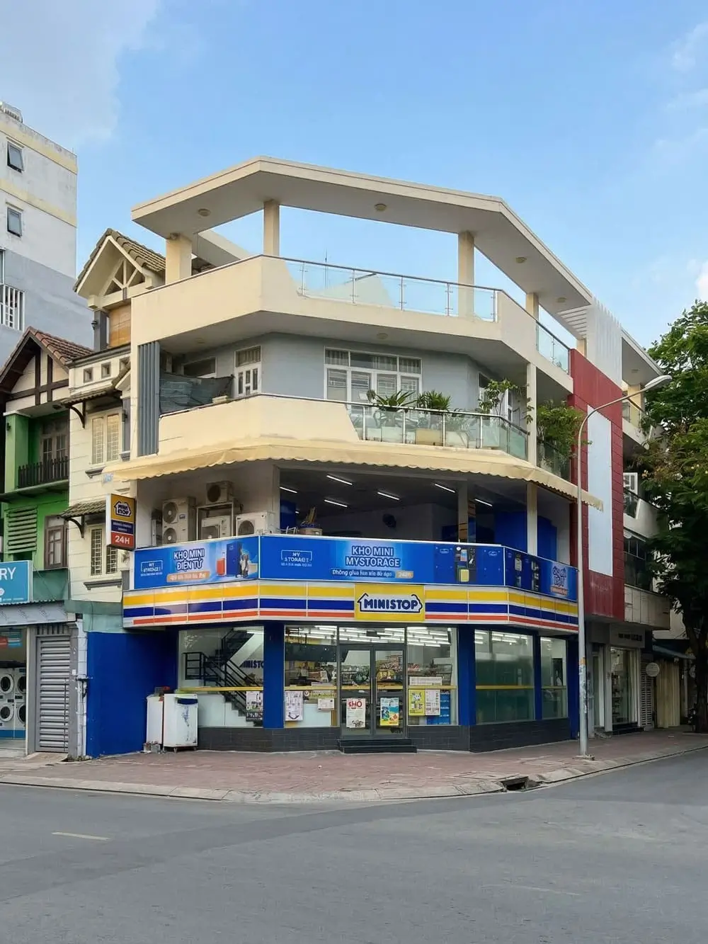 길에서 본 미니스톱 매장