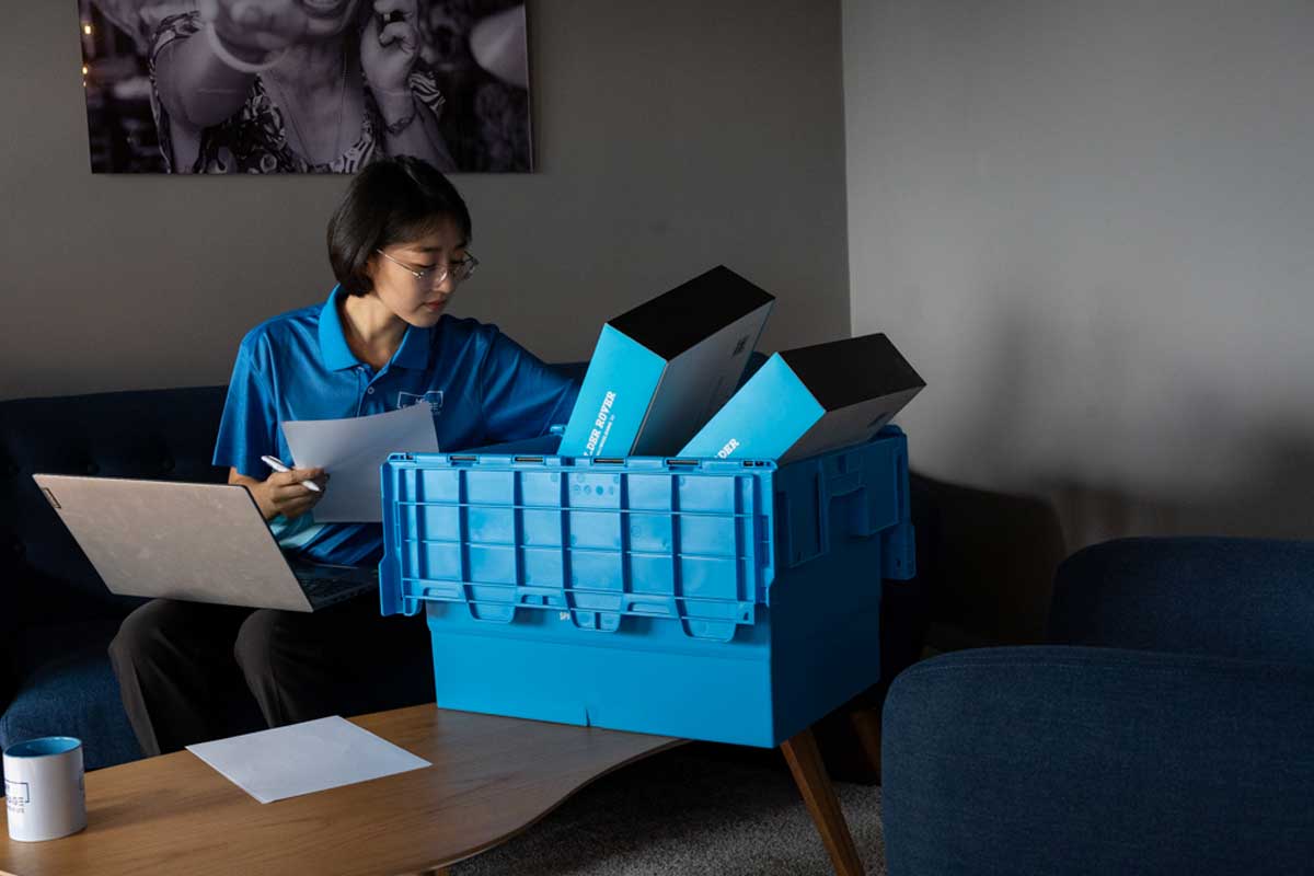 Dễ dàng cất giữ giấy tờ, đồ dùng văn phòng